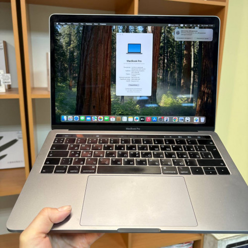 MacBook Pro 13" 2019 i5/8GB/128GB в отличном состоянии